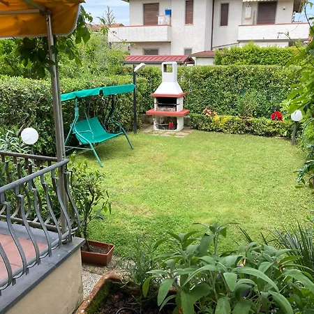 Versilia - Con Giardino Semesterbostad